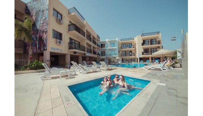 A. Maos Hotel Apartments poza 1