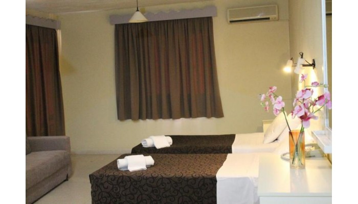 A. Maos Hotel Apartments poza 11