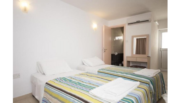 A. Maos Hotel Apartments poza 12