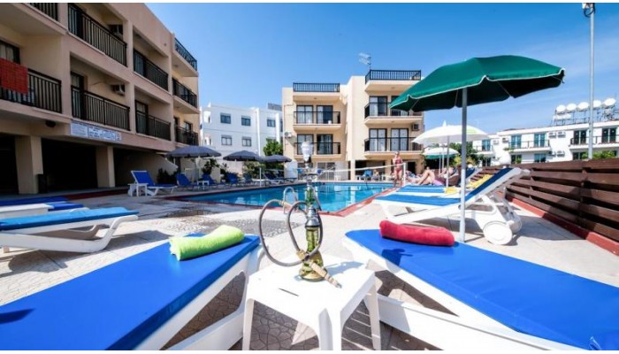 A. Maos Hotel Apartments poza 3