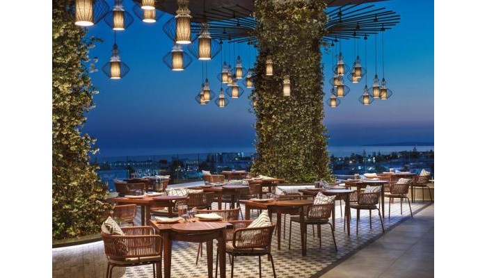 Amanti, Madefortwo Hotels poza 1