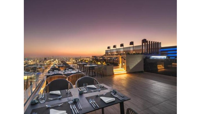 Amanti, Madefortwo Hotels poza 10