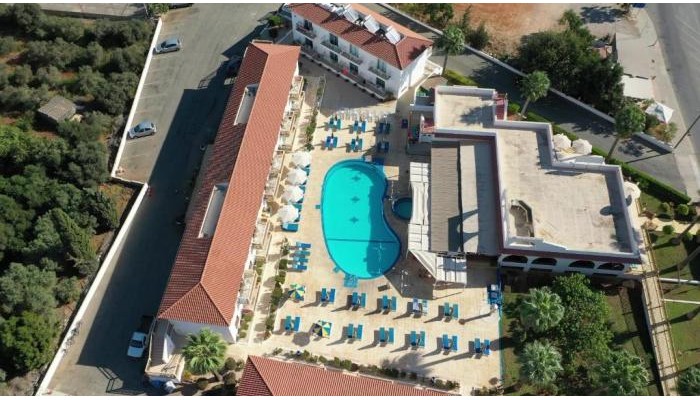 Cosmelenia Hotel Apartments poza 1