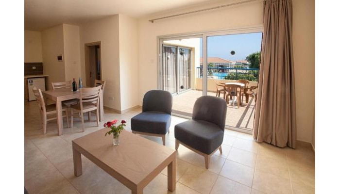 Makronissos Village poza 15