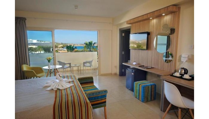 Nelia Beach Hotel poza 1