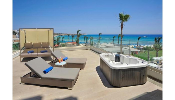 Nelia Beach Hotel poza 9