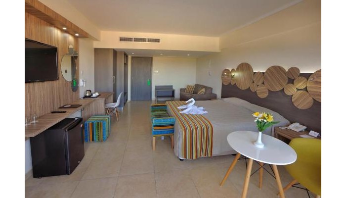 Nelia Beach Hotel poza 13