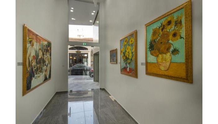 Art & Wine Studios And Apts poza 3