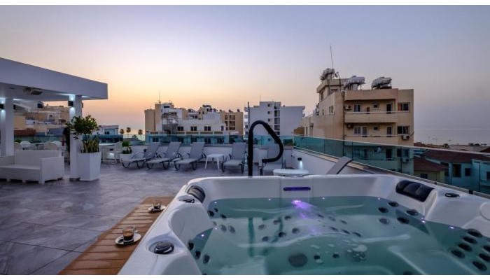 Art & Wine Studios And Apts poza 6