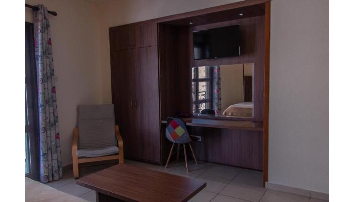 Hotel Lakis Court poza 0