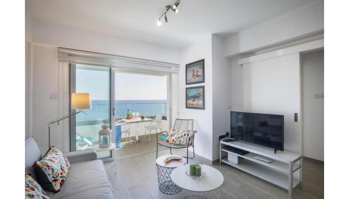 Poza pentru Hotel Mackenzie Zoe Seafront Suite 5359-1697529765 Hotel Mackenzie Zoe Seafront Suite poza 0