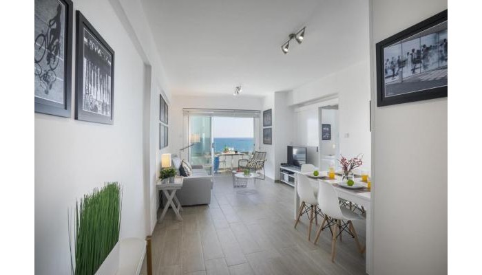 Poza pentru Hotel Mackenzie Zoe Seafront Suite 5827-1697529773 Hotel Mackenzie Zoe Seafront Suite poza 3