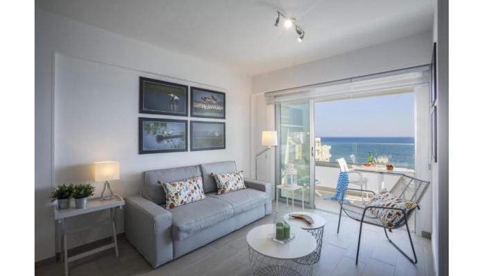 Poza pentru Hotel Mackenzie Zoe Seafront Suite 6421-1697529767 Hotel Mackenzie Zoe Seafront Suite poza 1