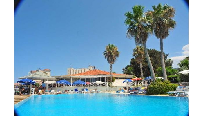 La Hotel & Resort poza 9