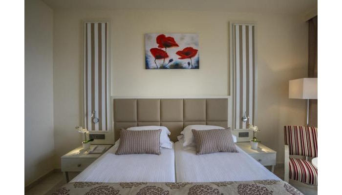 Aquamare Beach Hotel And Spa poza 14