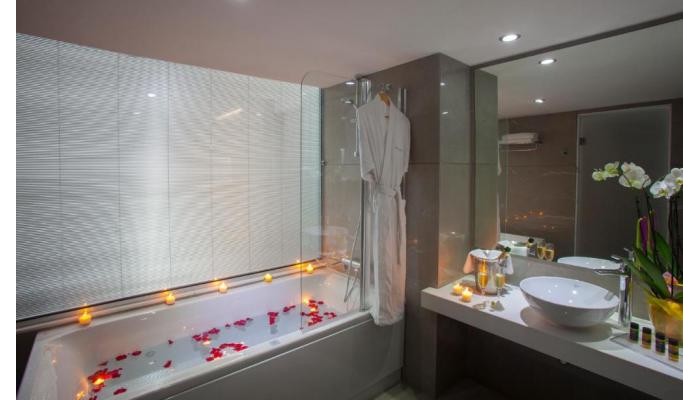 King Evelthon Beach Hotel And Resort poza 9