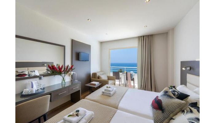 Queen's Bay Hotel poza 6