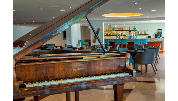 Queen's Bay Hotel poza 12