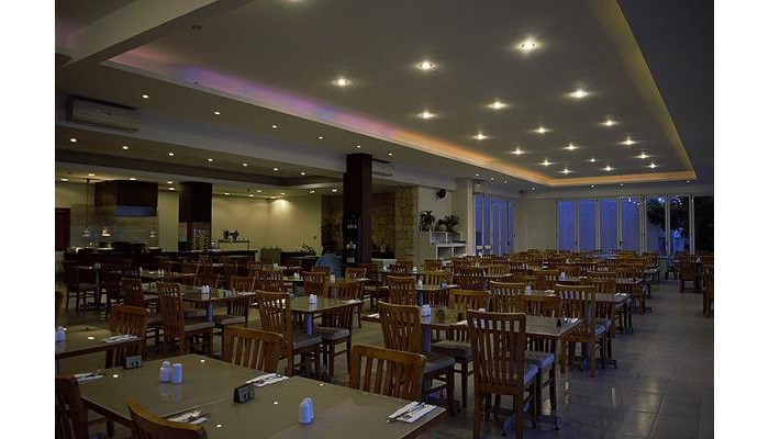 Theo Sunset Bay Holiday Village poza 16