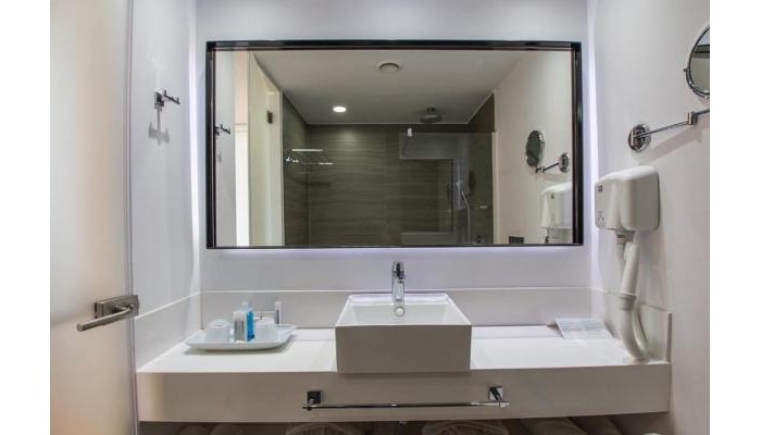 Crystal Springs Beach Hotel poza 18