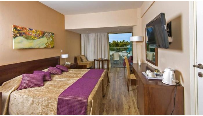 Crystal Springs Beach Hotel poza 13