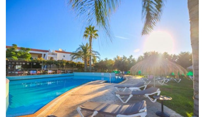 Captain Karas Holiday Apartments poza 26