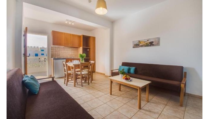 Captain Karas Holiday Apartments poza 16