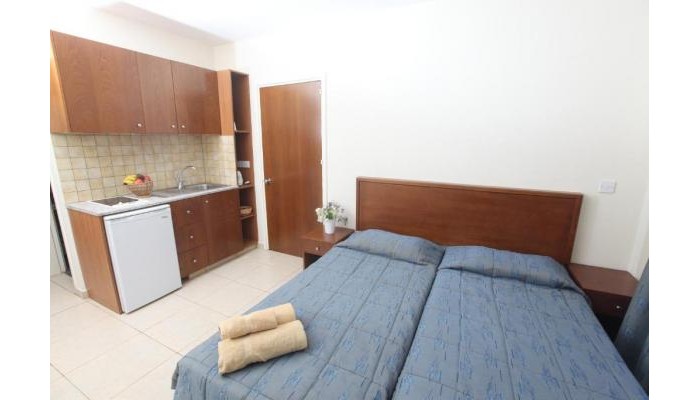 Captain Karas Holiday Apartments poza 17