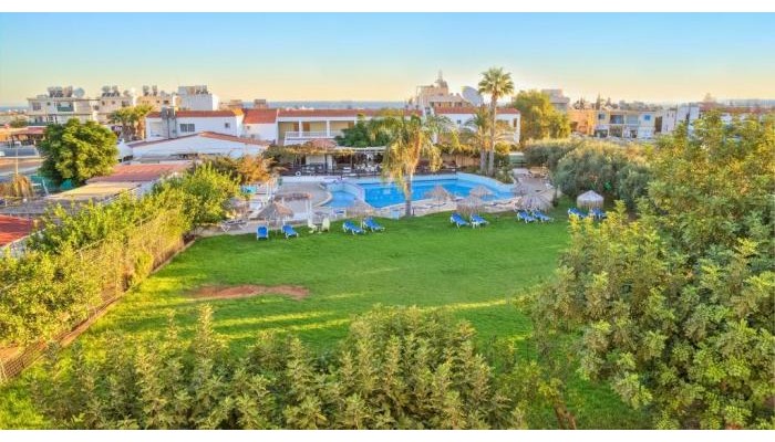 Captain Karas Holiday Apartments poza 5