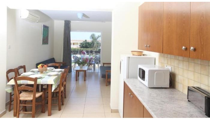 Captain Karas Holiday Apartments poza 13