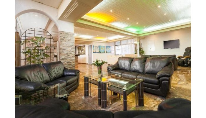 Penelope Beach Hotel Apts poza 4